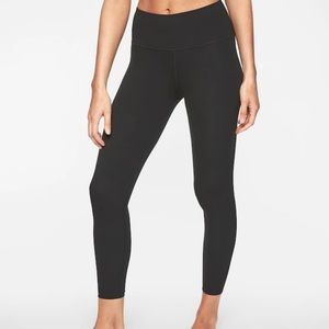 Athleta Elation 7/8 Tight legging in XS